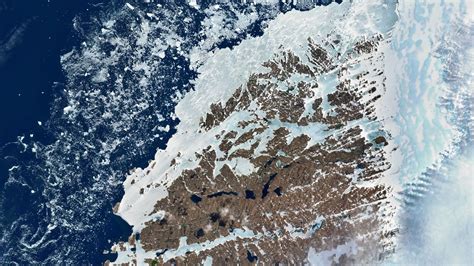 crystal city antarctica|Gravity Anomaly Reveals Ancient City.